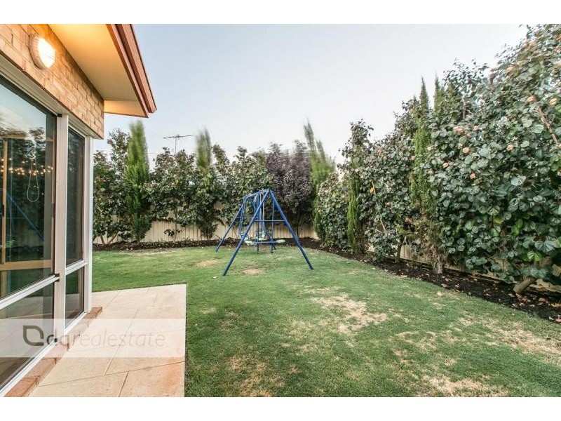 2 Craighall Turn, Madeley WA 6065