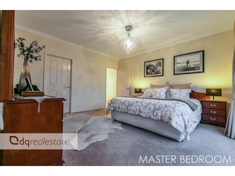 2 Craighall Turn, Madeley WA 6065