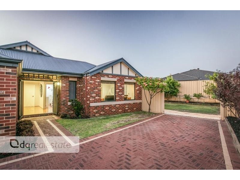 35 Limerick Crecsent, Darch WA 6065