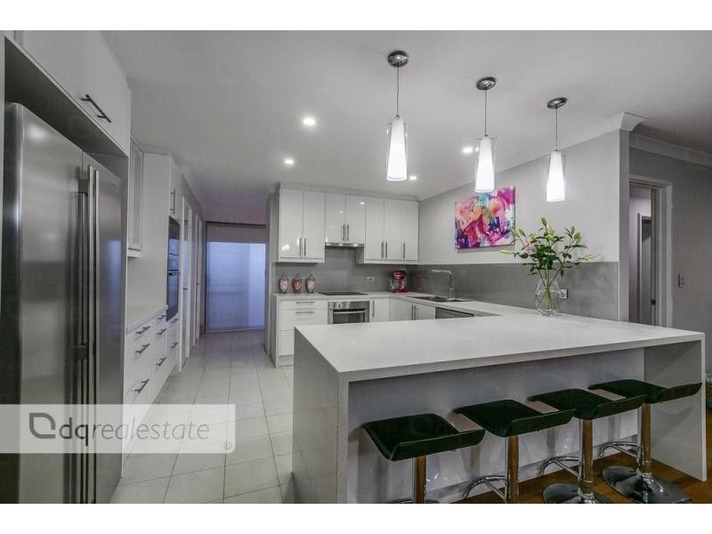 35 Limerick Crecsent, Darch WA 6065