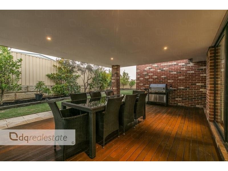 35 Limerick Crecsent, Darch WA 6065