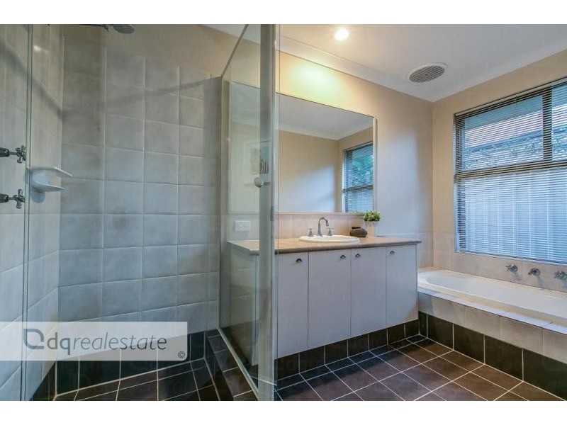 35 Limerick Crecsent, Darch WA 6065