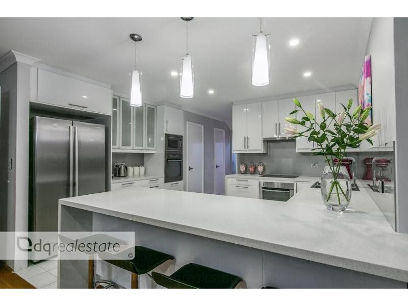 35 Limerick Crecsent, Darch WA 6065