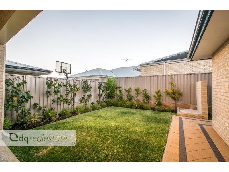 95 Belvoir Parkway, Darch WA 6065