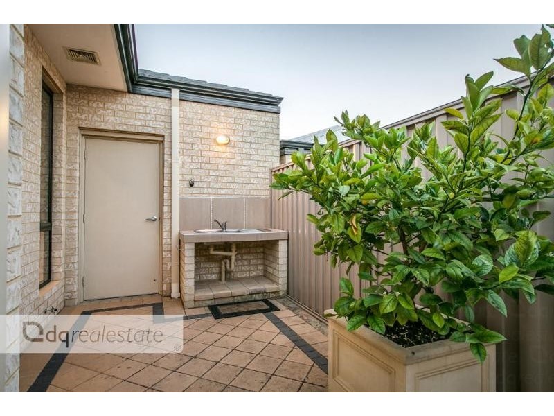 95 Belvoir Parkway, Darch WA 6065