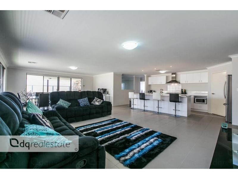 9 Prion Pass, Tapping WA 6065