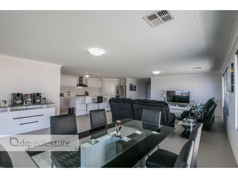 9 Prion Pass, Tapping WA 6065