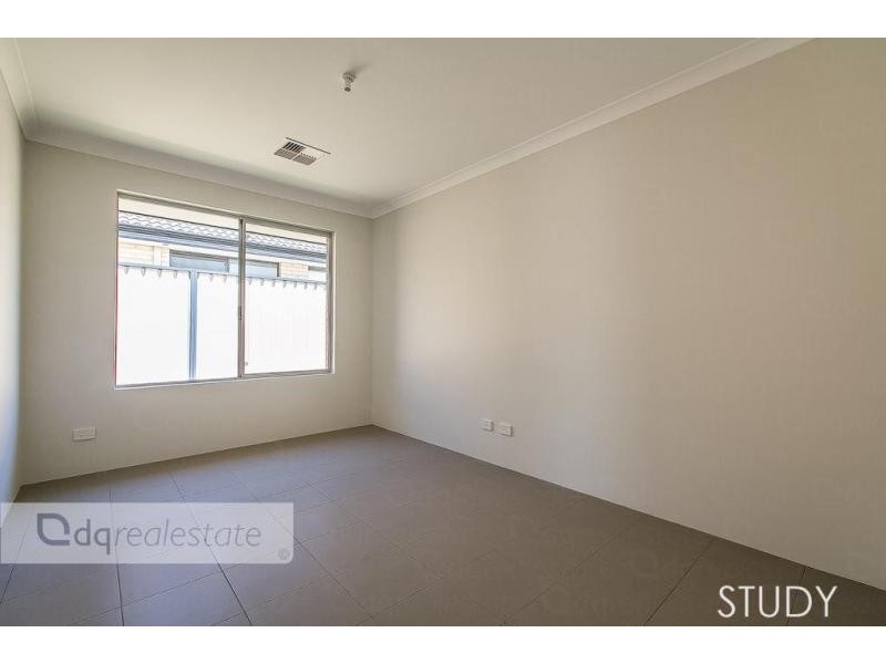 9 Prion Pass, Tapping WA 6065