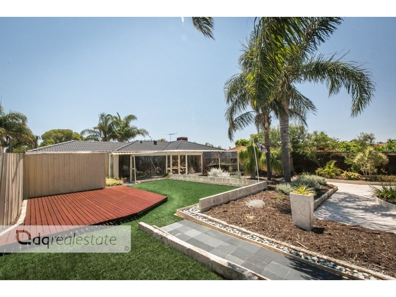 5 Elfa Court, Alexander Heights WA 6064