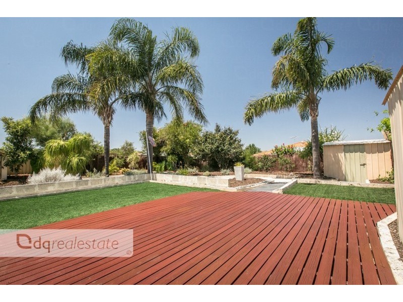 5 Elfa Court, Alexander Heights WA 6064