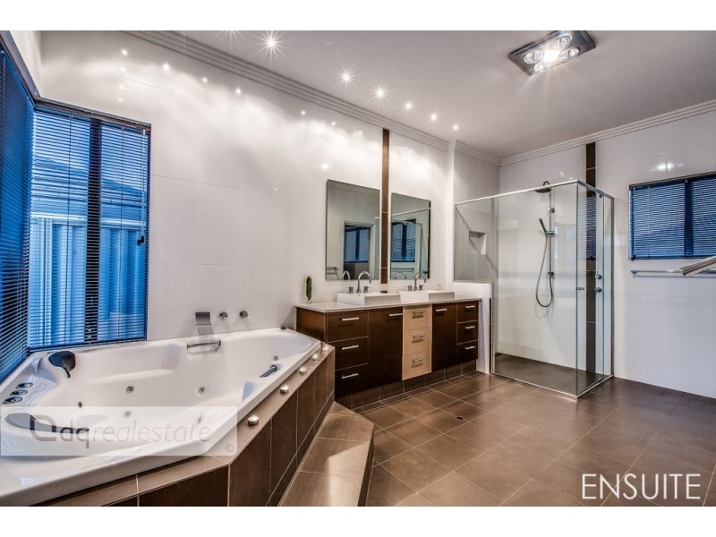 9 Beckett Circle, Darch WA 6065