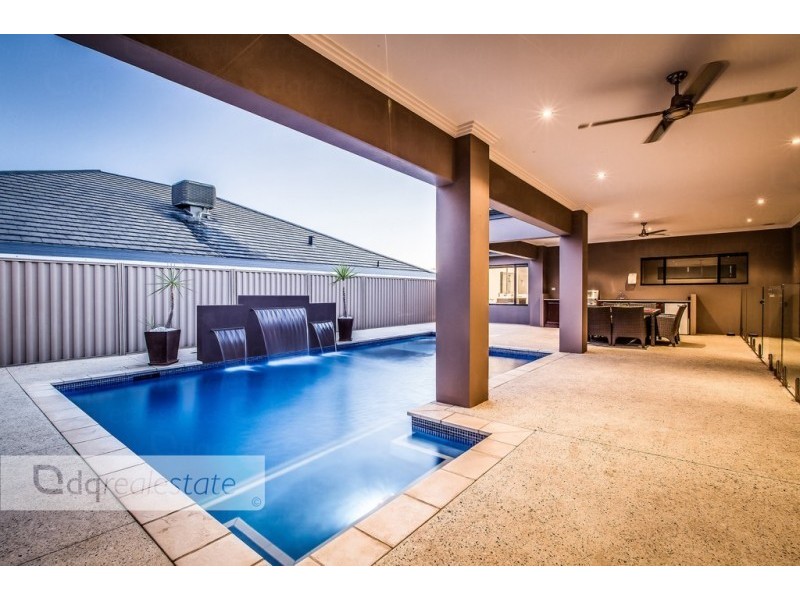 9 Beckett Circle, Darch WA 6065