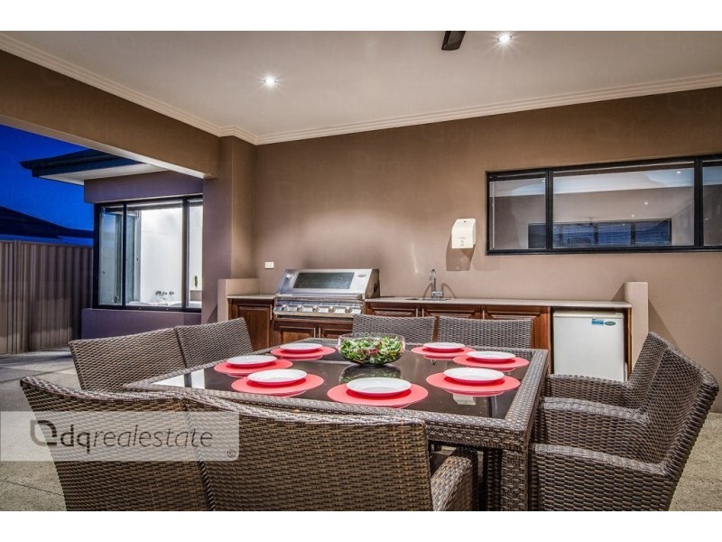 9 Beckett Circle, Darch WA 6065