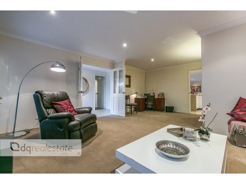 35 Comstock Way, Woodvale WA 6026