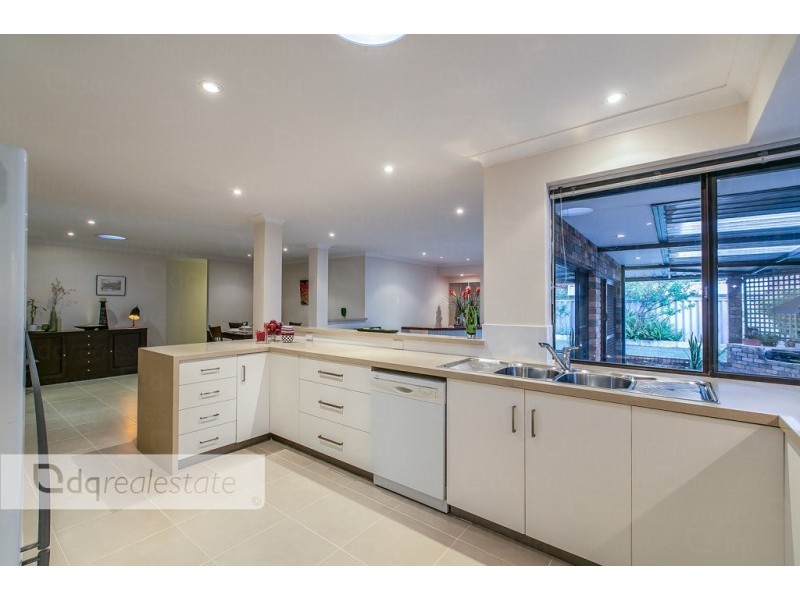 35 Comstock Way, Woodvale WA 6026