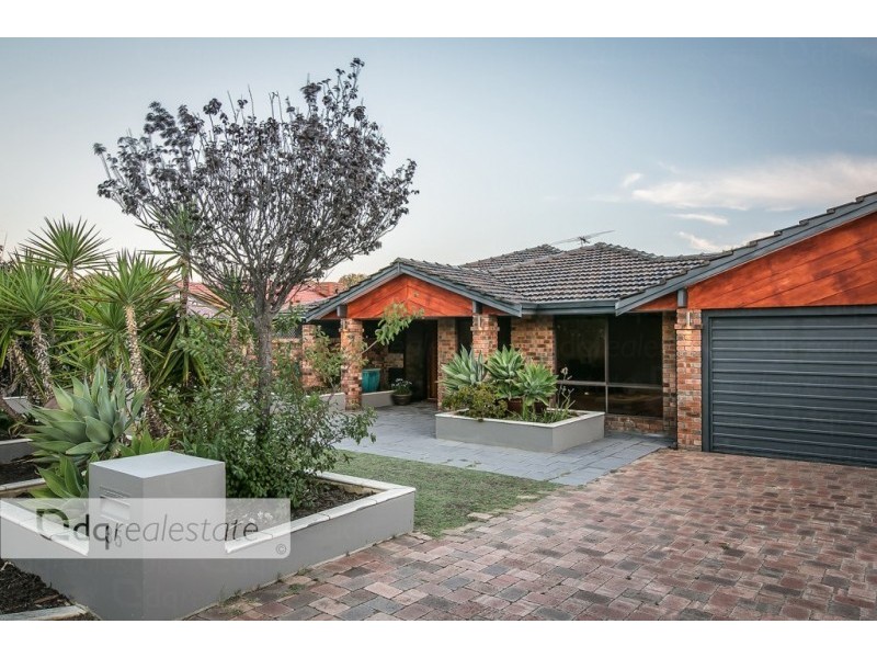 35 Comstock Way, Woodvale WA 6026