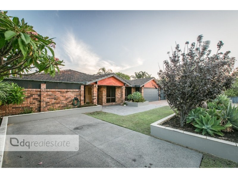 35 Comstock Way, Woodvale WA 6026