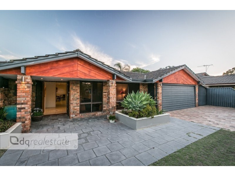 35 Comstock Way, Woodvale WA 6026
