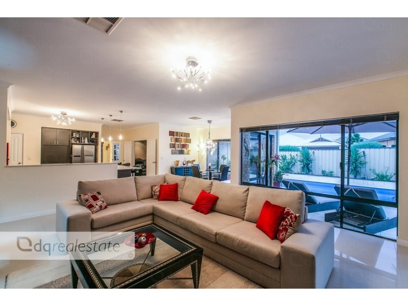 8 Malurus Turn, Tapping WA 6065