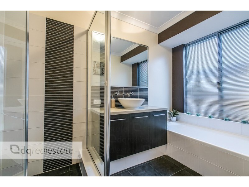 8 Malurus Turn, Tapping WA 6065