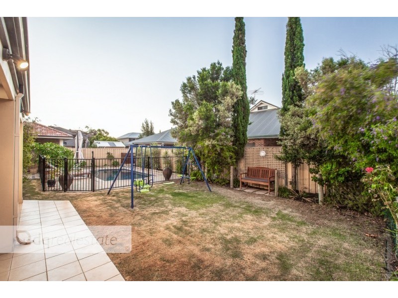 24 Sarus Rise, Gwelup WA 6018