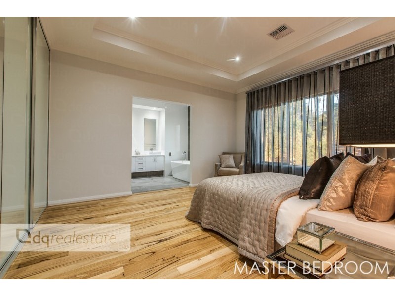 9 Westbury Lane, Madeley WA 6065