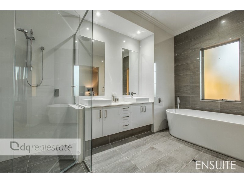 9 Westbury Lane, Madeley WA 6065