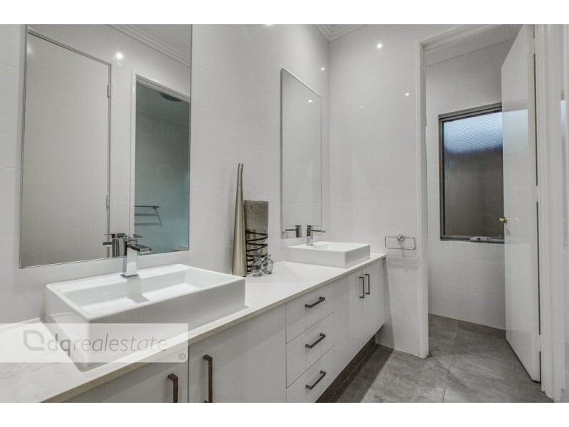 9 Westbury Lane, Madeley WA 6065