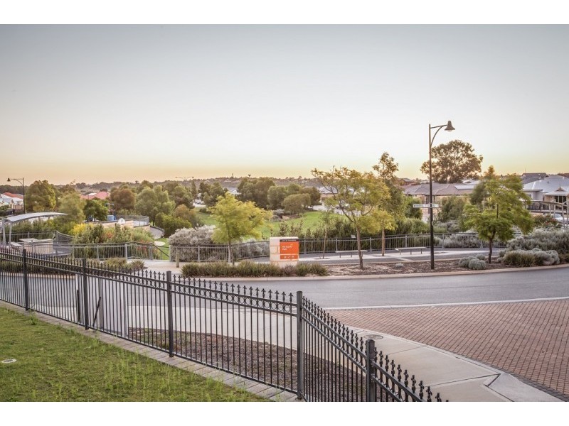 4 Atra Avenue, Tapping WA 6065