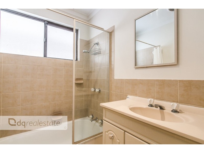 20 Berkshire Drive, Beldon WA 6027