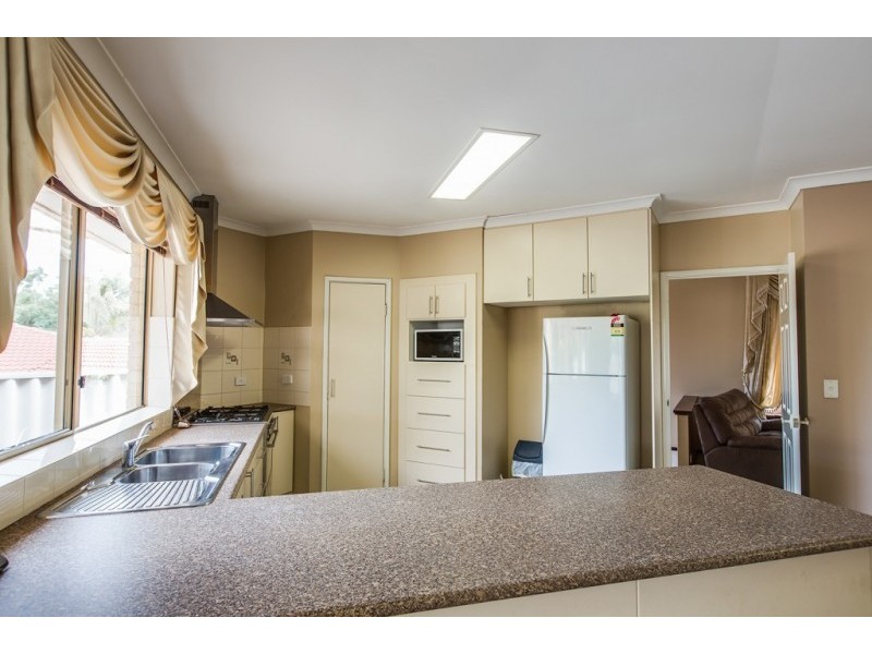 6 Chase Court, Woodvale WA 6026