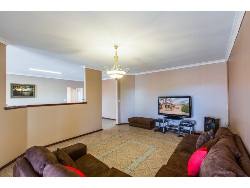 6 Chase Court, Woodvale WA 6026