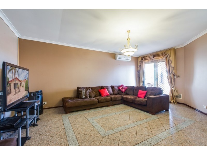 6 Chase Court, Woodvale WA 6026