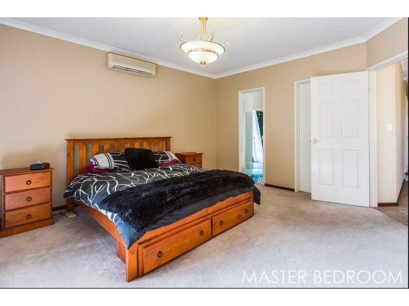 6 Chase Court, Woodvale WA 6026