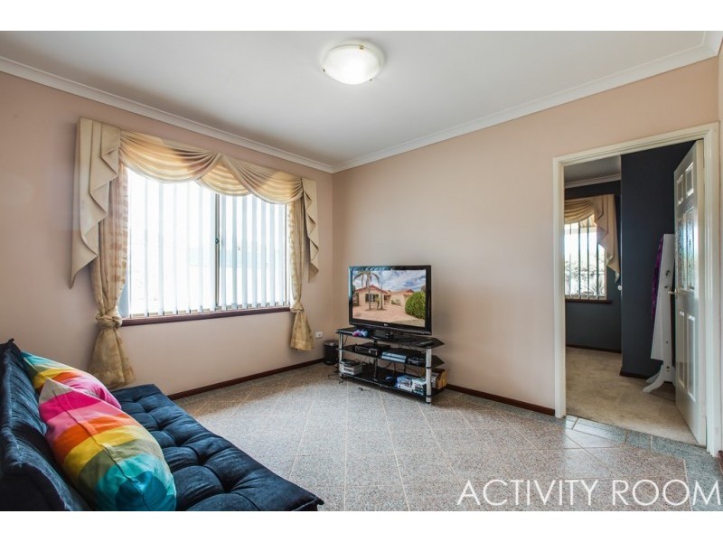 6 Chase Court, Woodvale WA 6026