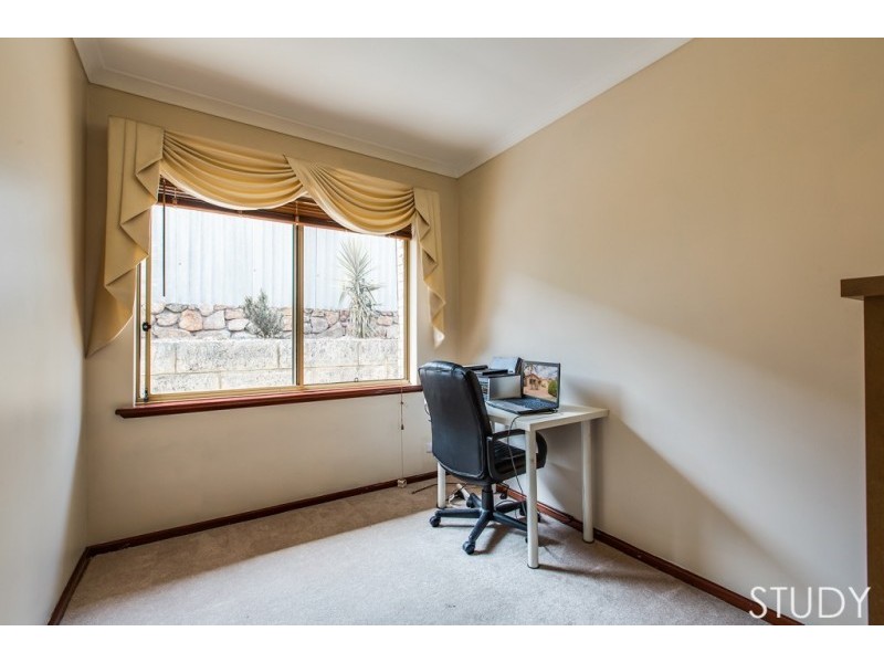 6 Chase Court, Woodvale WA 6026