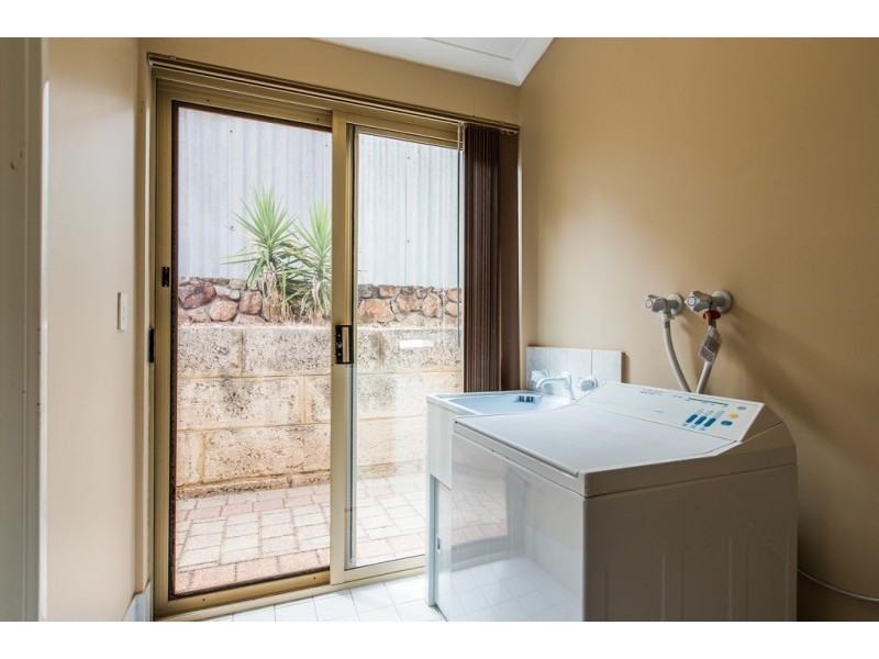 6 Chase Court, Woodvale WA 6026