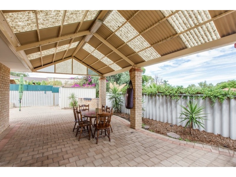 6 Chase Court, Woodvale WA 6026