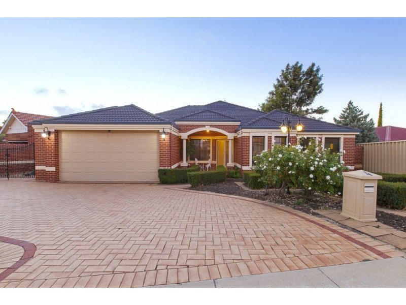 4 Roslin Road, Wanneroo WA 6065