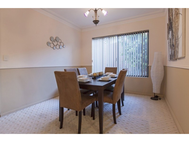 4 Roslin Road, Wanneroo WA 6065