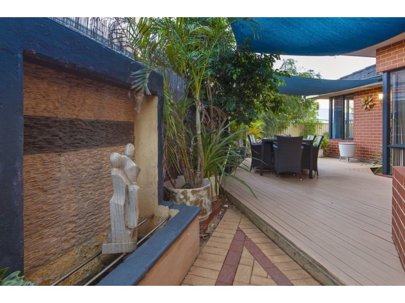 4 Roslin Road, Wanneroo WA 6065