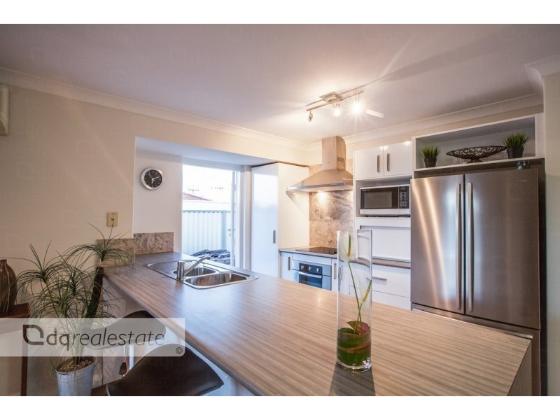 74 Littleham Loop, Quinns Rocks WA 6030