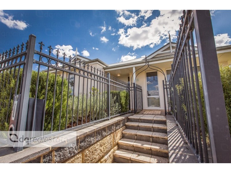 17 Jaeger Bend, Tapping WA 6065