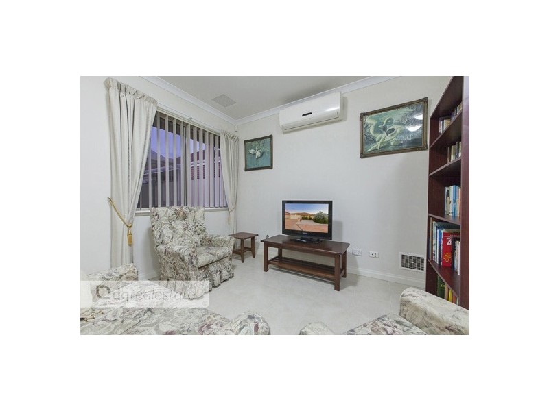 24 Chisholm Link, Madeley WA 6065