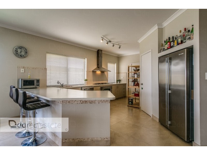 19 Narrien Loop, Hocking WA 6065