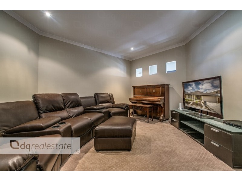 19 Narrien Loop, Hocking WA 6065