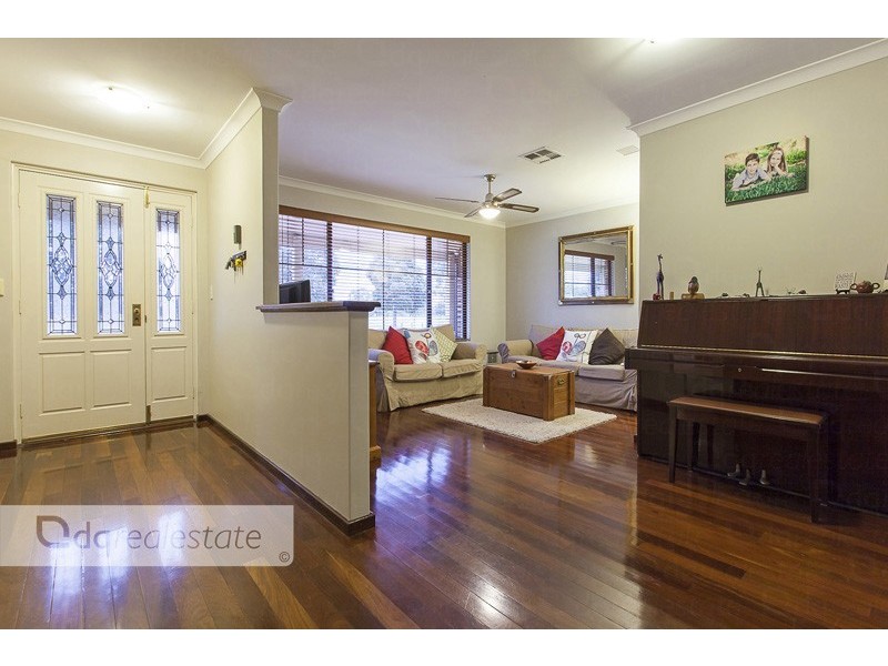 35 Rockdale Pass, Landsdale WA 6065