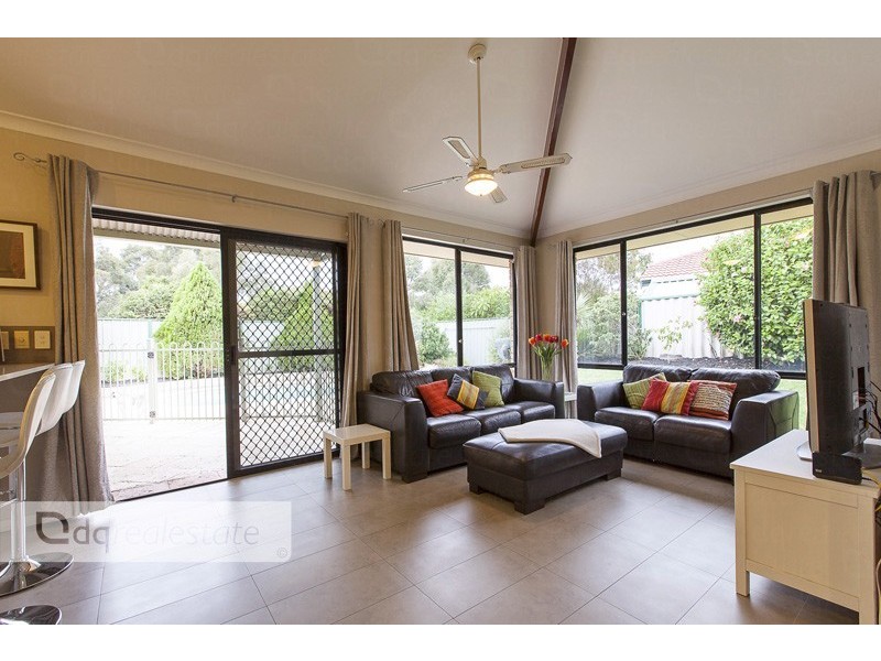 35 Rockdale Pass, Landsdale WA 6065