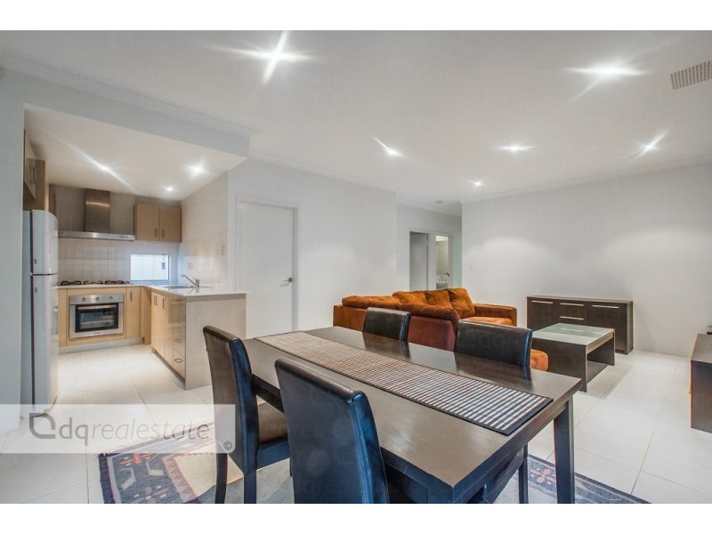 11 Hoypoy Gardens, Darch WA 6065