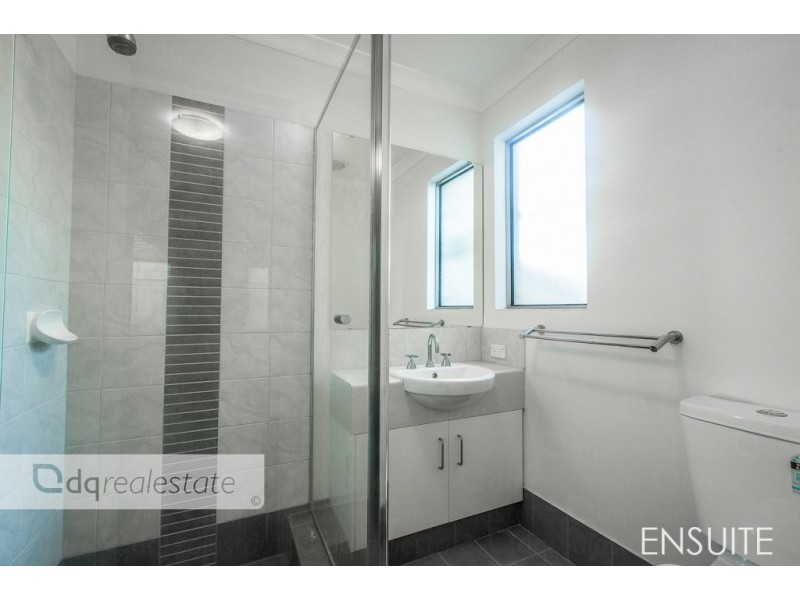 11 Hoypoy Gardens, Darch WA 6065